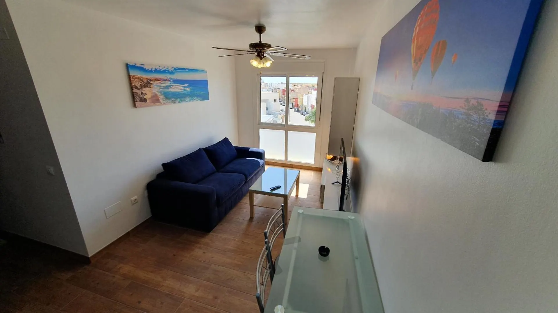 3E, 56M2, 1 Dormitorio, 4 Huespedes, Wifi Gratis La Linea de la Concepcion Apartment